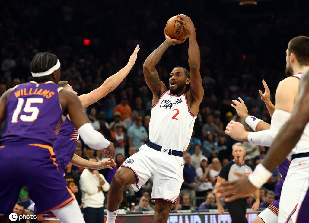 伦纳德25分祖巴茨14+20 快船大胜太阳